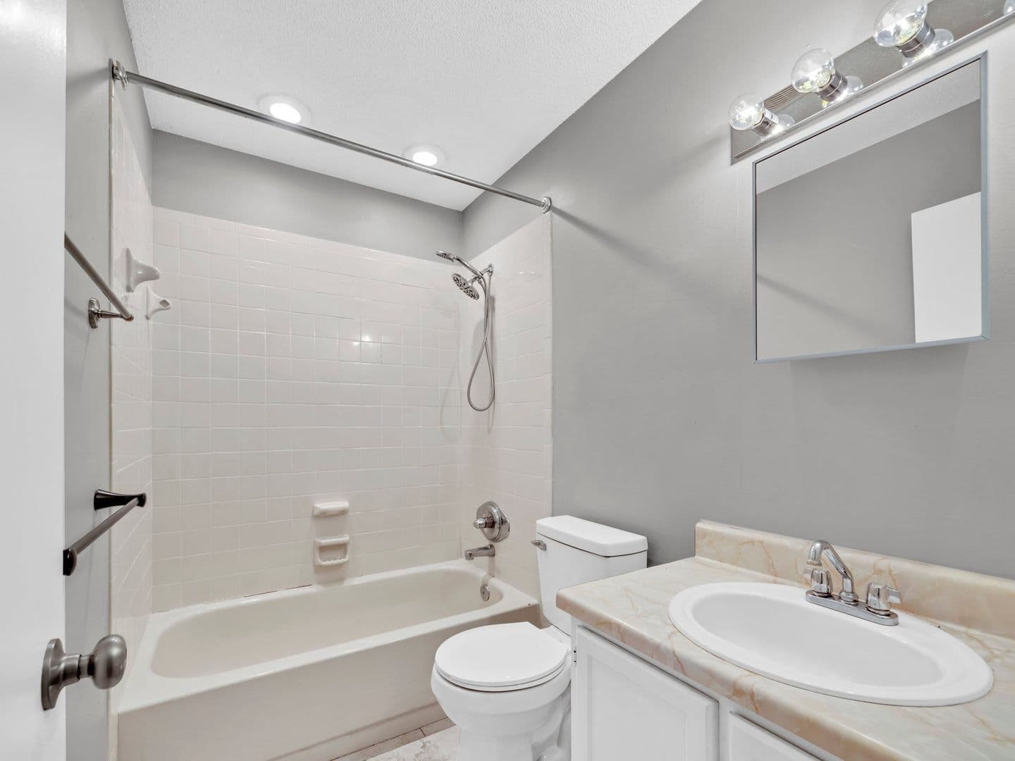 NICEVILLE Apartment: HICKORY AVENUE