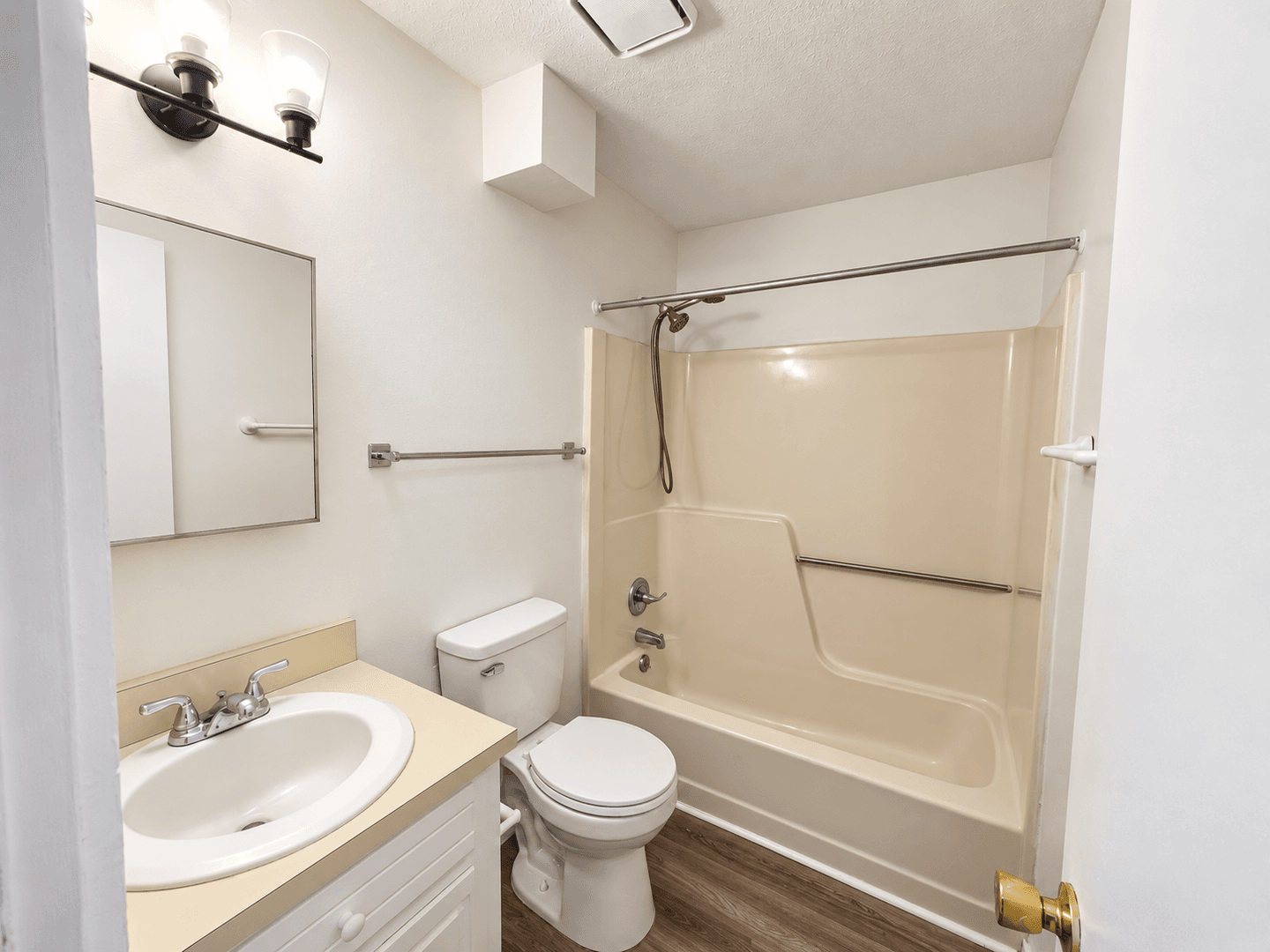Forest Apartment: 101 Moss Creek Drive