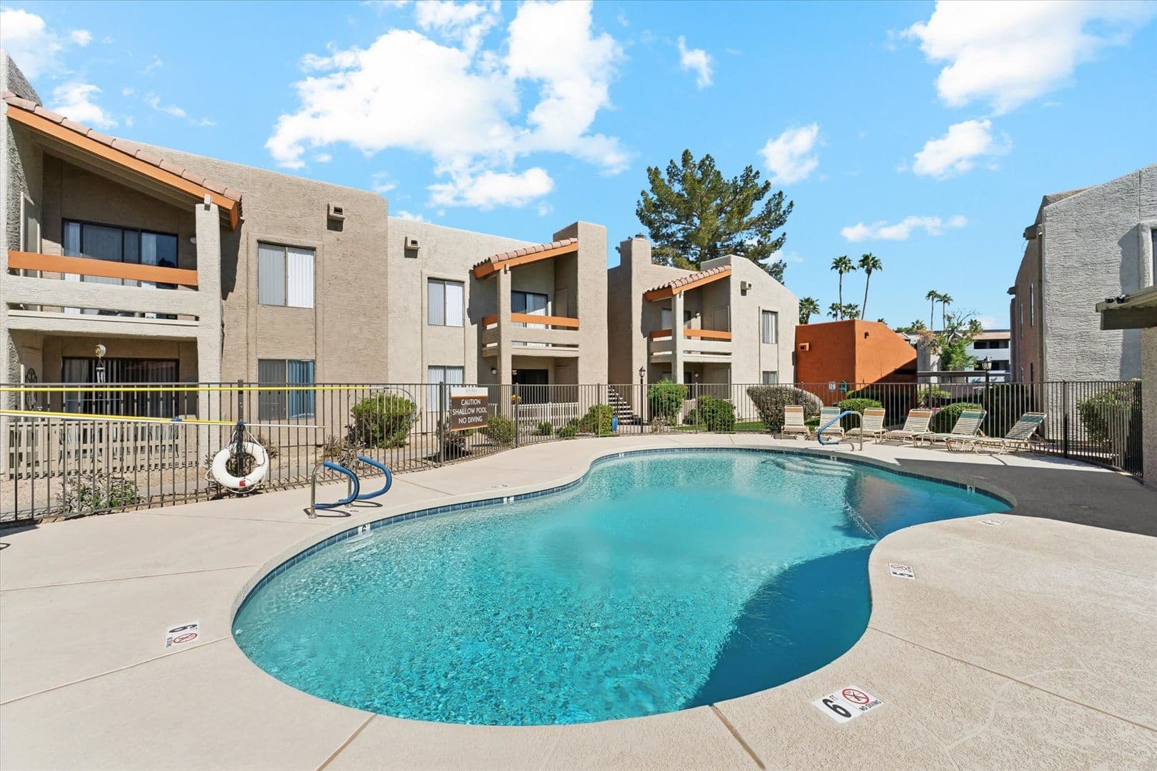 Mesa Apartment: 2940 E Broadway Road