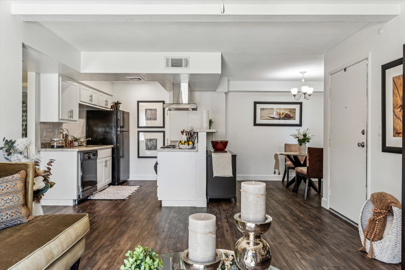 Mesa Apartment: 2940 E Broadway Road