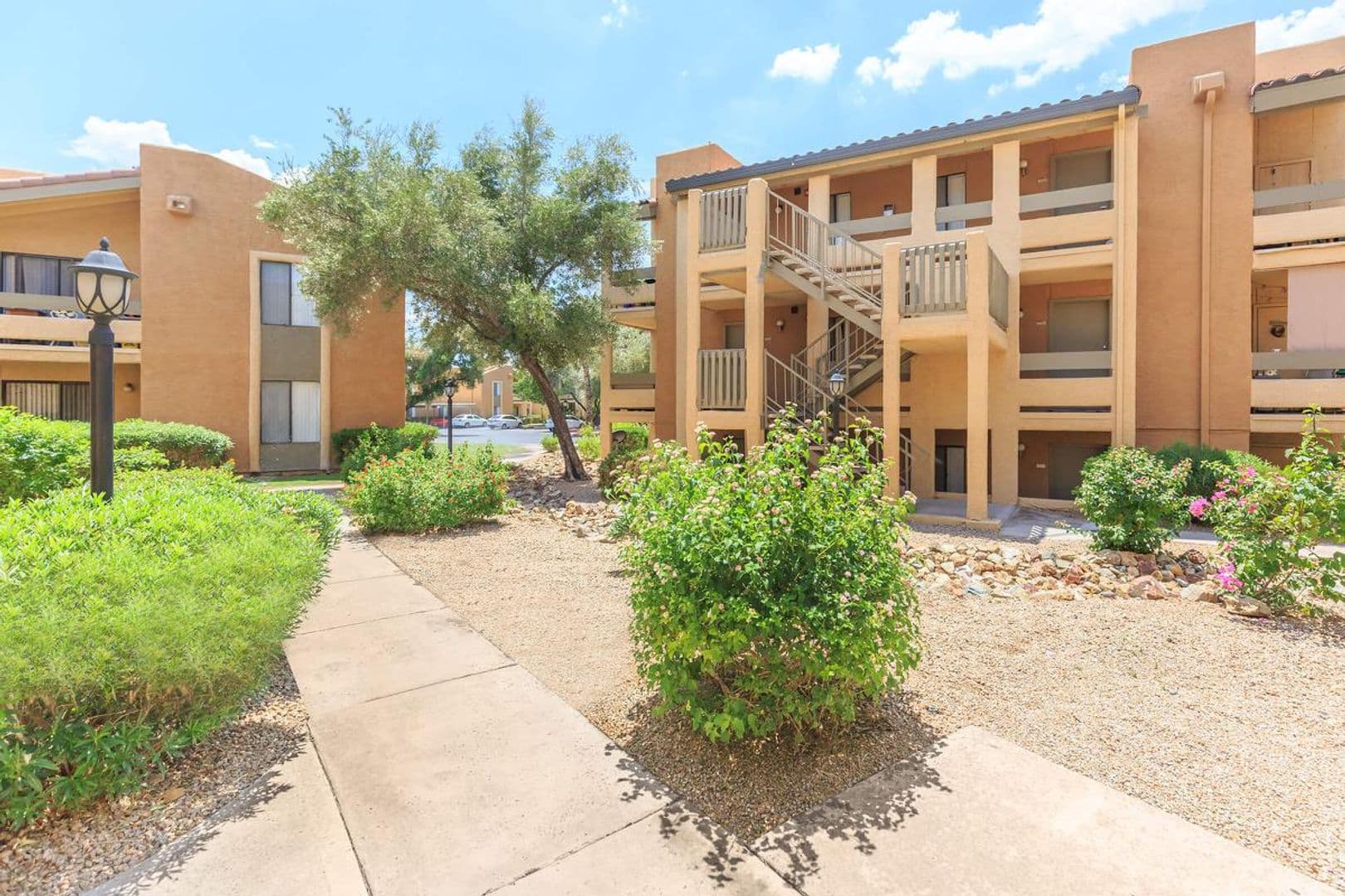 Mesa Apartment: 2940 E Broadway Road
