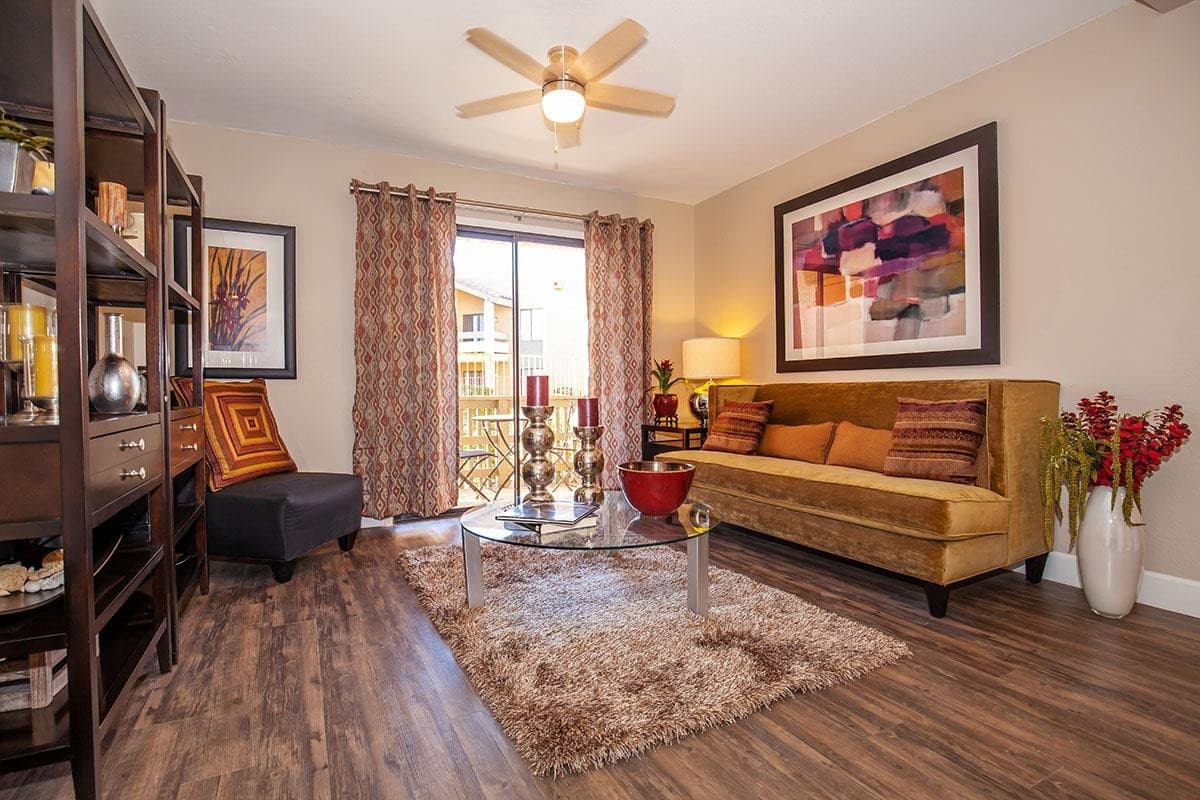 Mesa Apartment: 2940 E Broadway Road