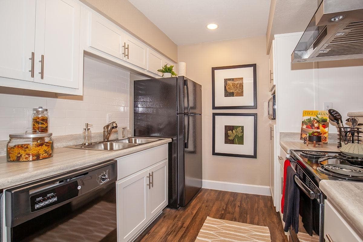 Mesa Apartment: 2940 E Broadway Road