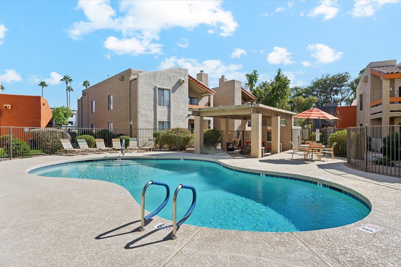 Mesa Apartment: 2940 E Broadway Road
