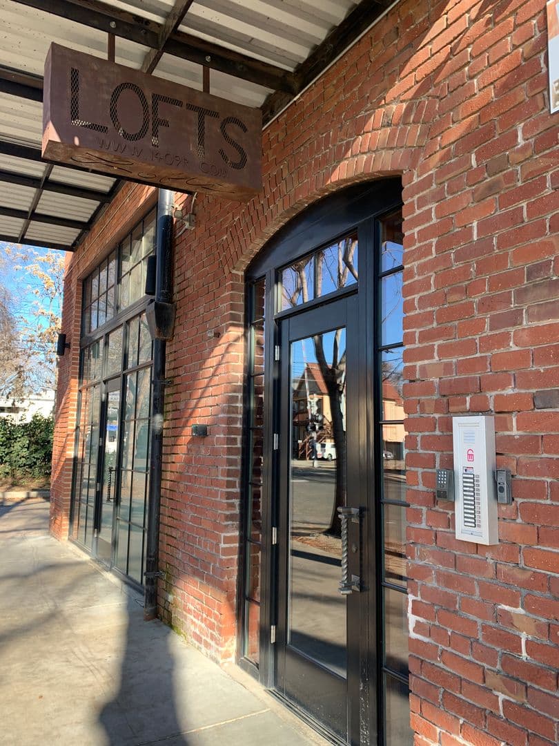 Sacramento Condo: 1725 14th Street Apt #210