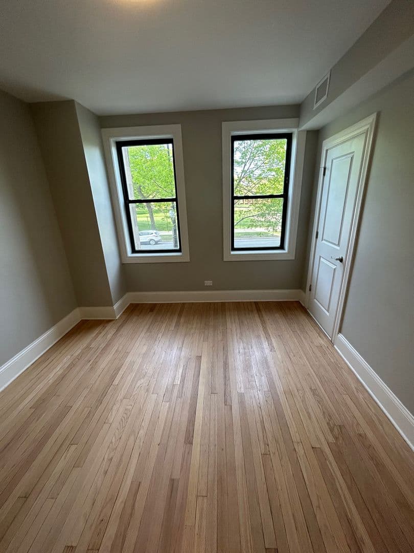 Chicago Apartment: 7000 S South Shore Dr.