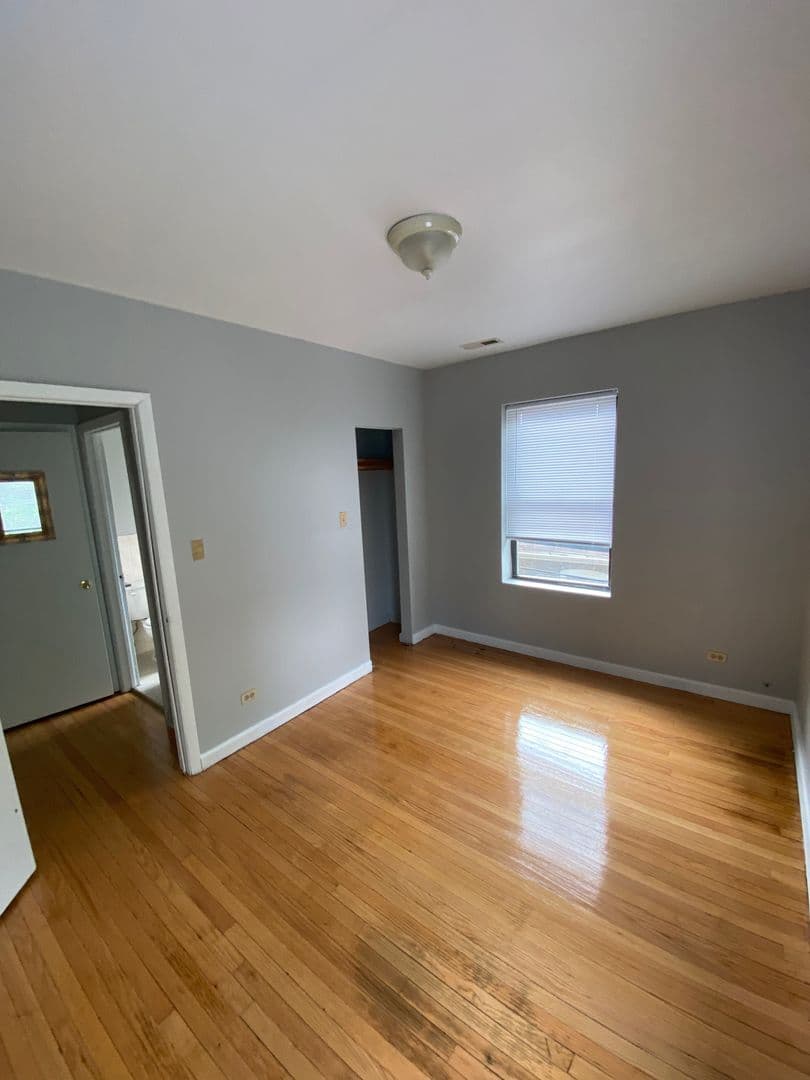 Chicago Apartment: 1721-25 E 79th St