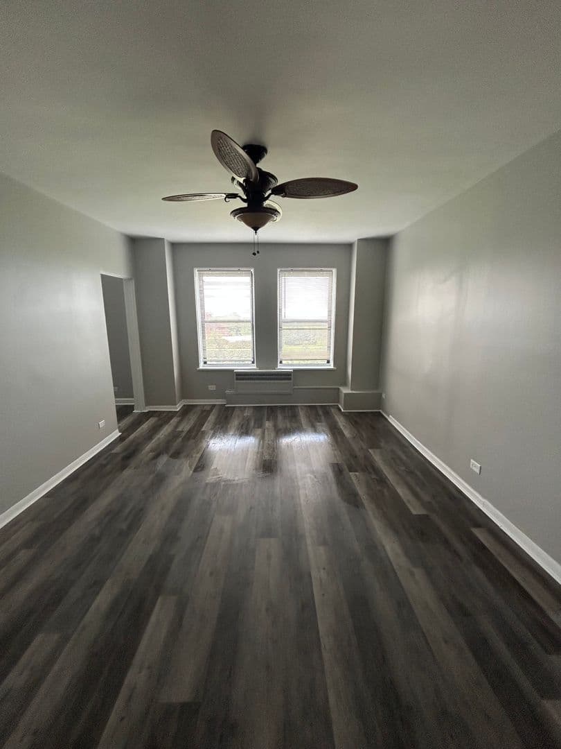 Chicago Apartment: 7100 S. South Shore Dr.