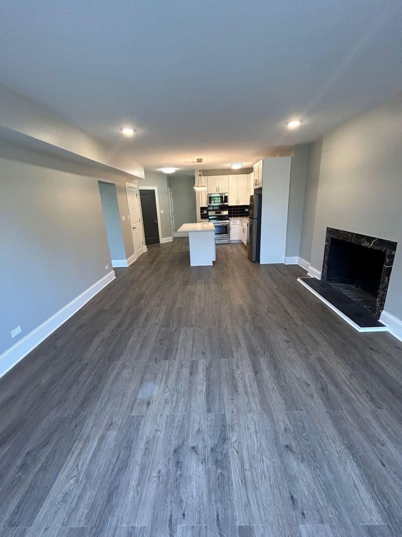 Chicago Apartment: 7000 S South Shore Dr.