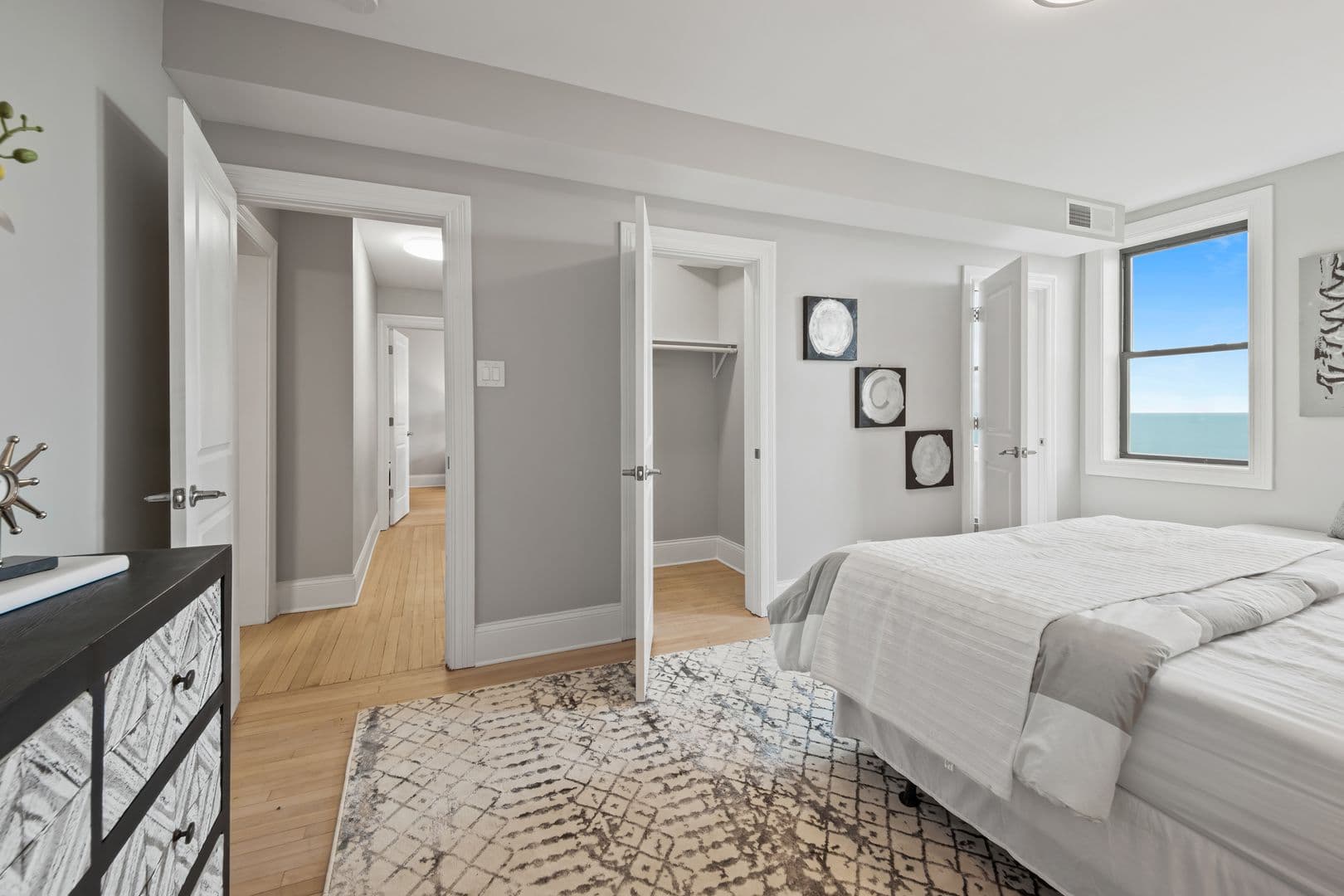 Chicago Apartment: 7000 S South Shore Dr.