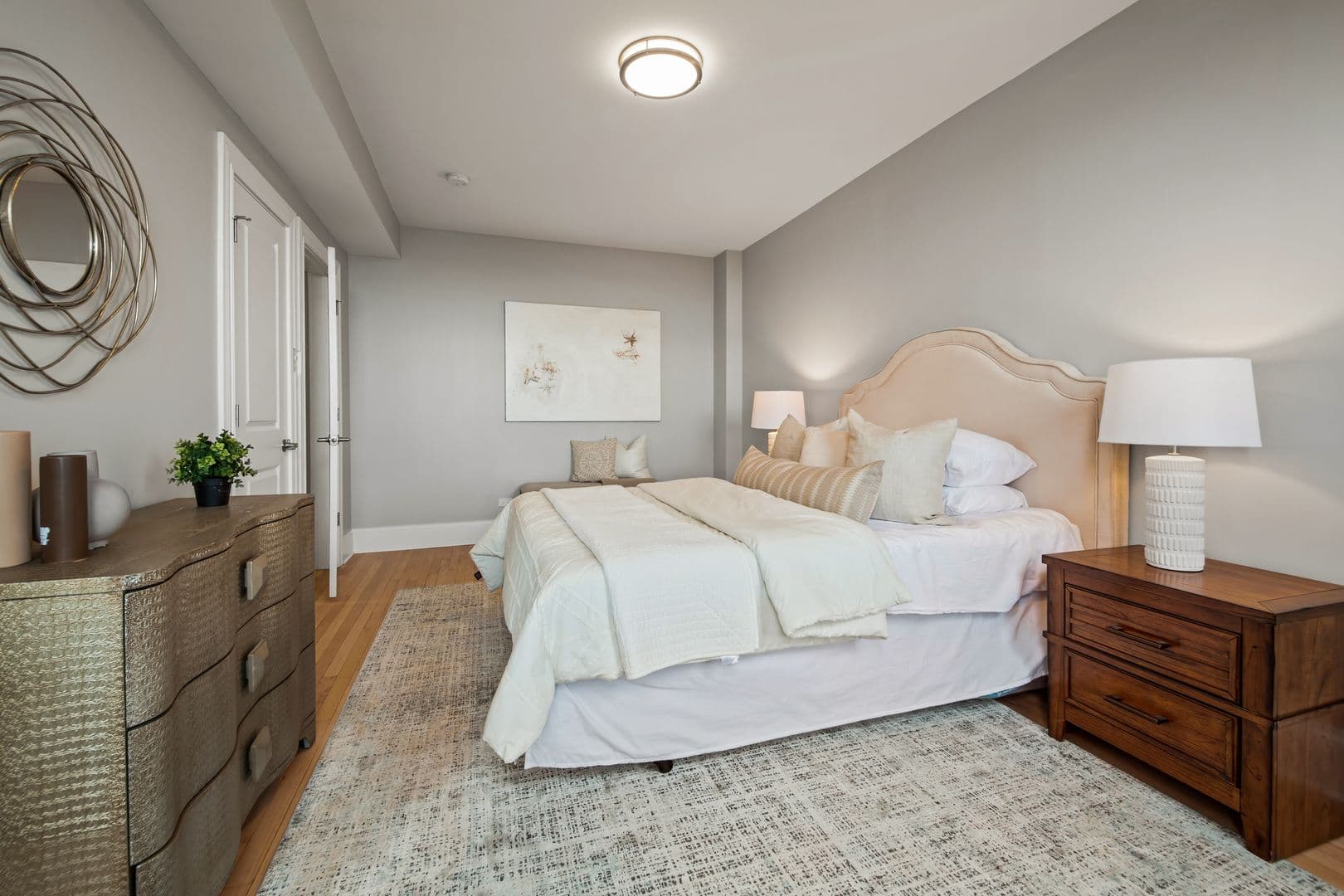 Chicago Apartment: 7000 S South Shore Dr.