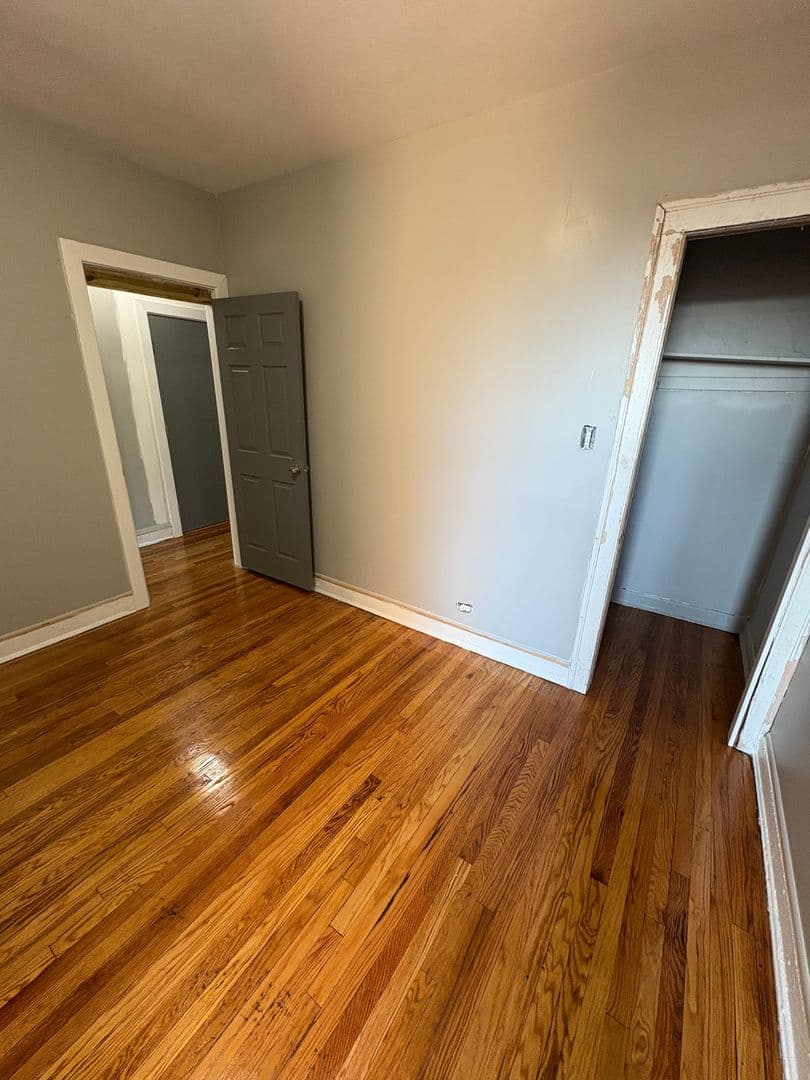 Chicago Apartment: 1733-39 East 75th St.