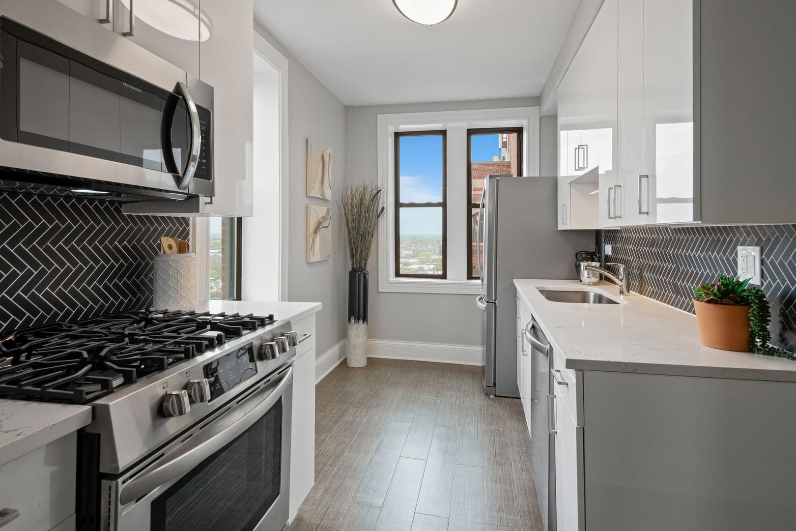 Chicago Apartment: 7000 S South Shore Dr.