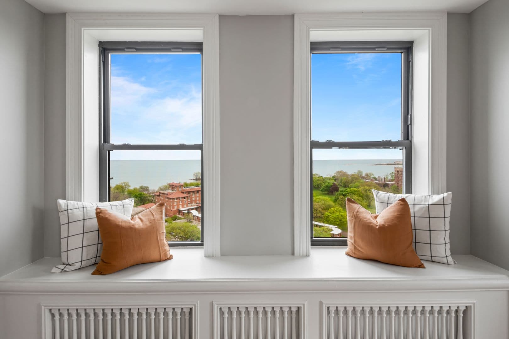 Chicago Apartment: 7000 S South Shore Dr.
