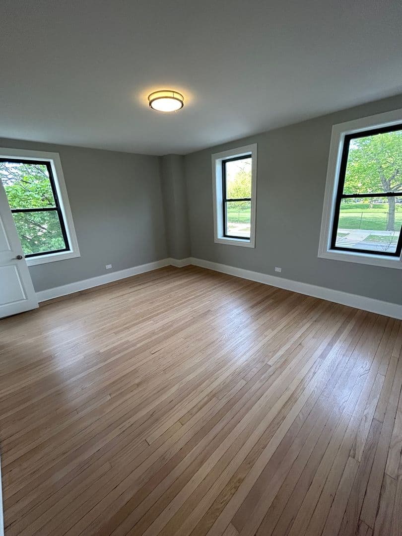 Chicago Apartment: 7000 S South Shore Dr.