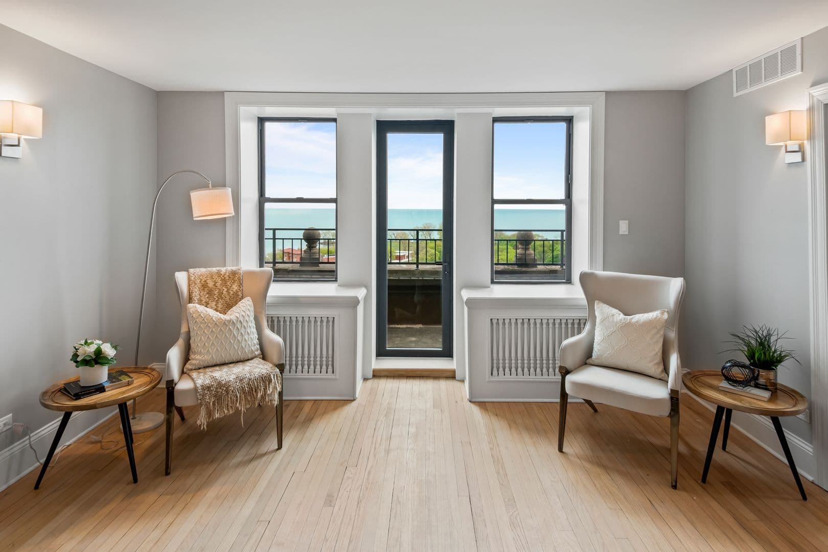 Chicago Apartment: 7000 S South Shore Dr.