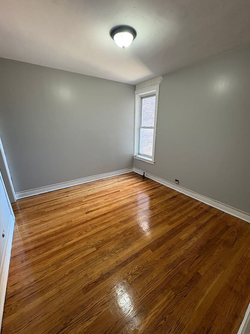 Chicago Apartment: 1733-39 East 75th St.