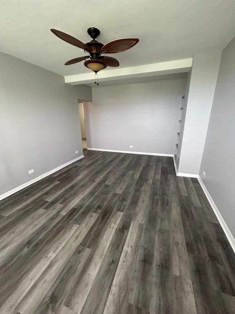 Chicago Apartment: 7100 S. South Shore Dr.