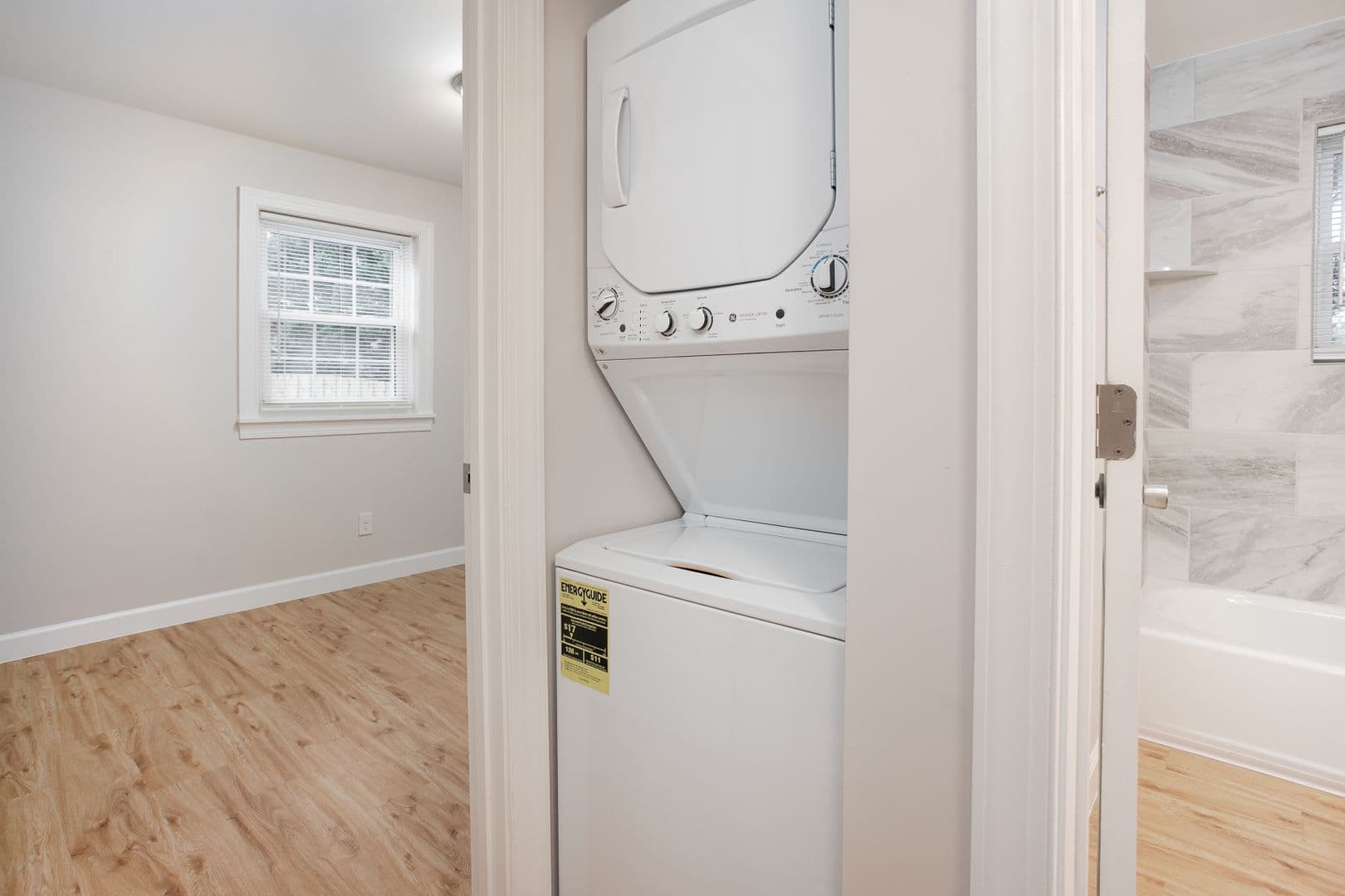 Elon Apartment: 739 East Haggard Ave.