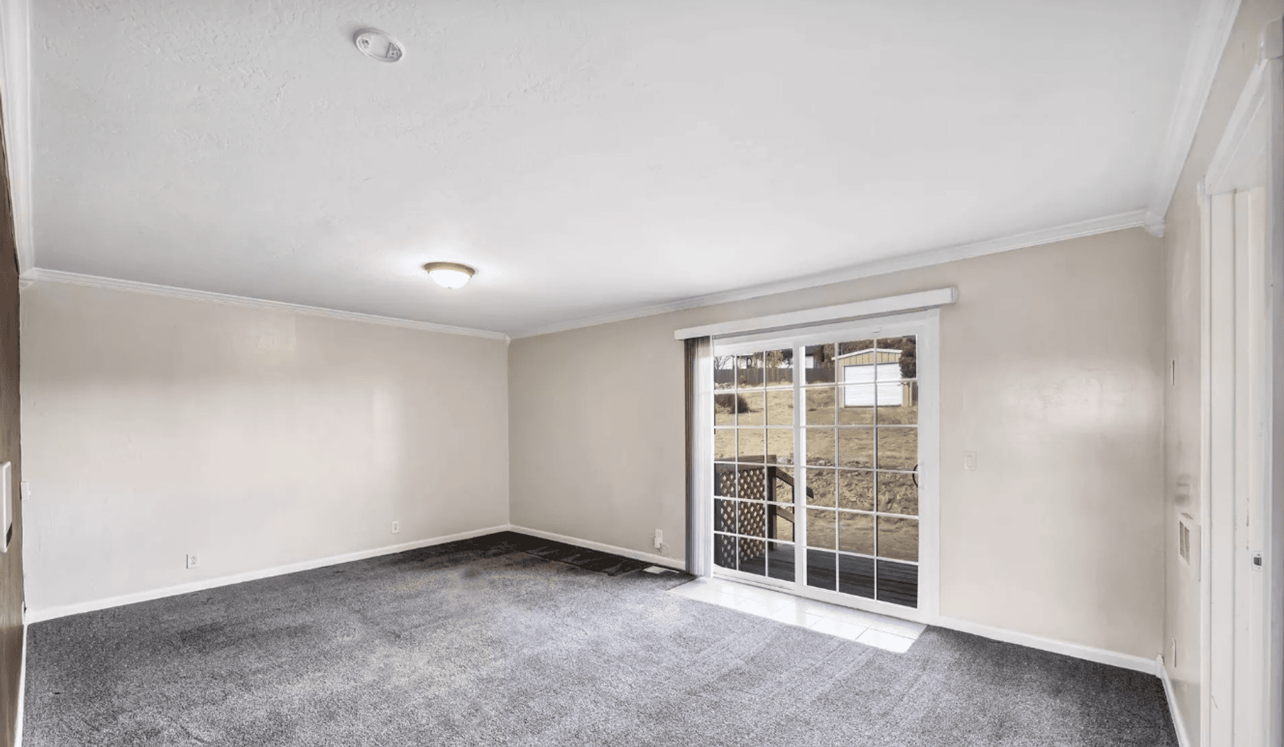 Mound House House: 27 Mc Clellan Peak Road