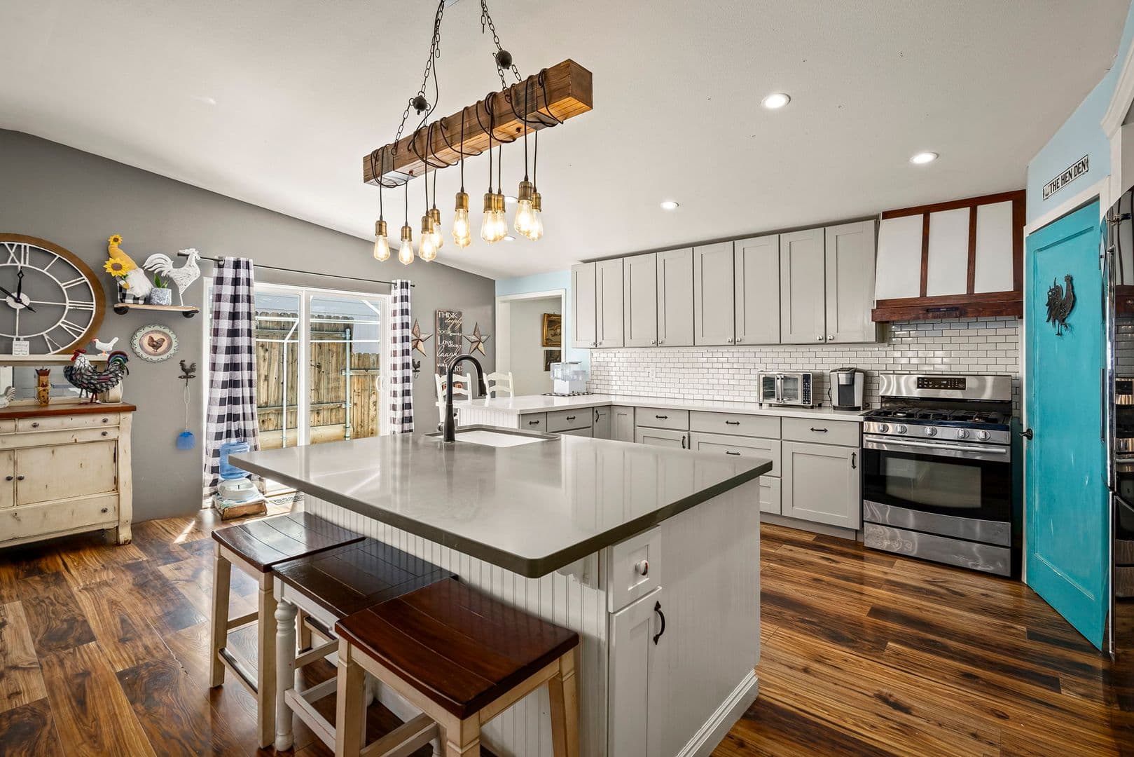 Dayton House: 2072 Lonnie Lane