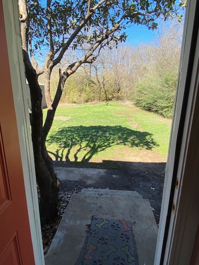 Denton House: 725 Woodland