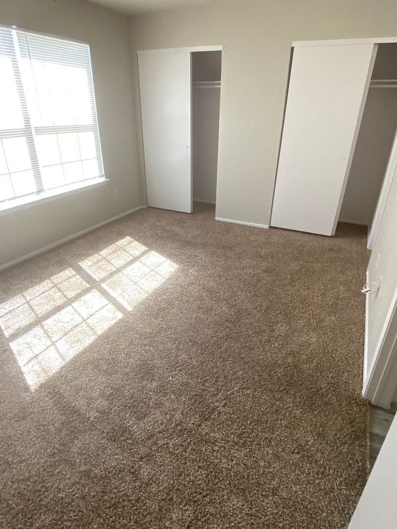 Denton Condo: 652 W. Collins St.