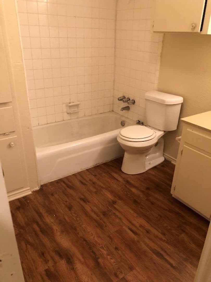Denton Apartment: 2118 Stella