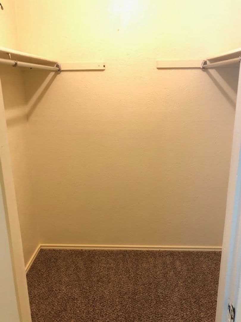 Denton Apartment: 2118 Stella