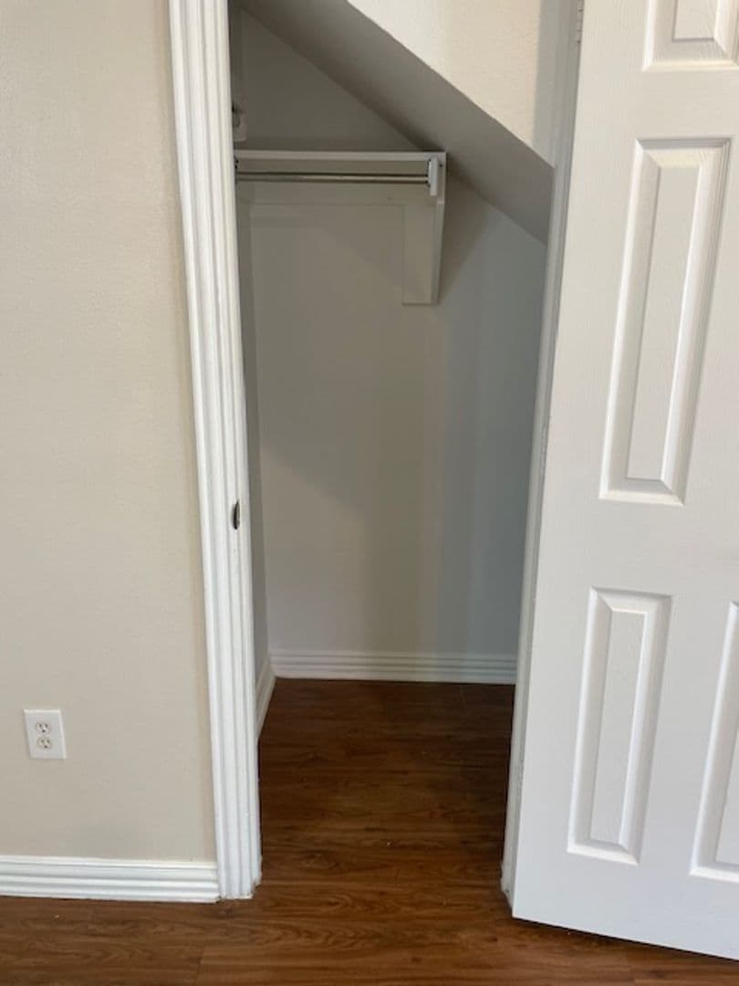 Denton House: 2208 N Carroll #1
