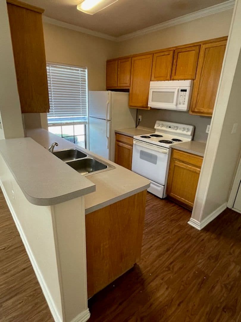 Denton House: 2208 N Carroll #1