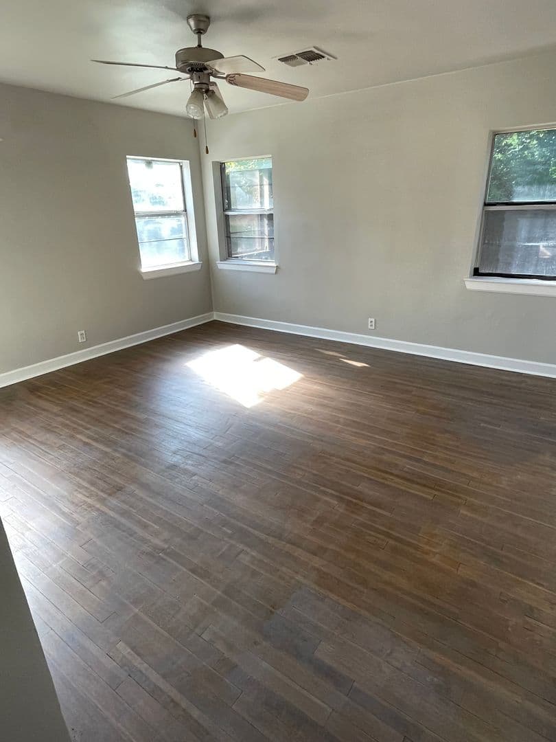 Denton House: 708 Roberts St.