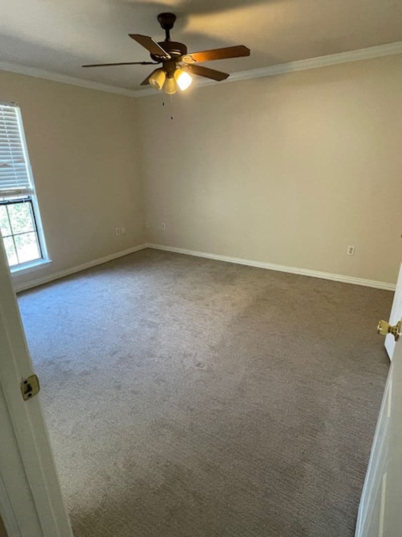 Denton House: 2208 N Carroll #1