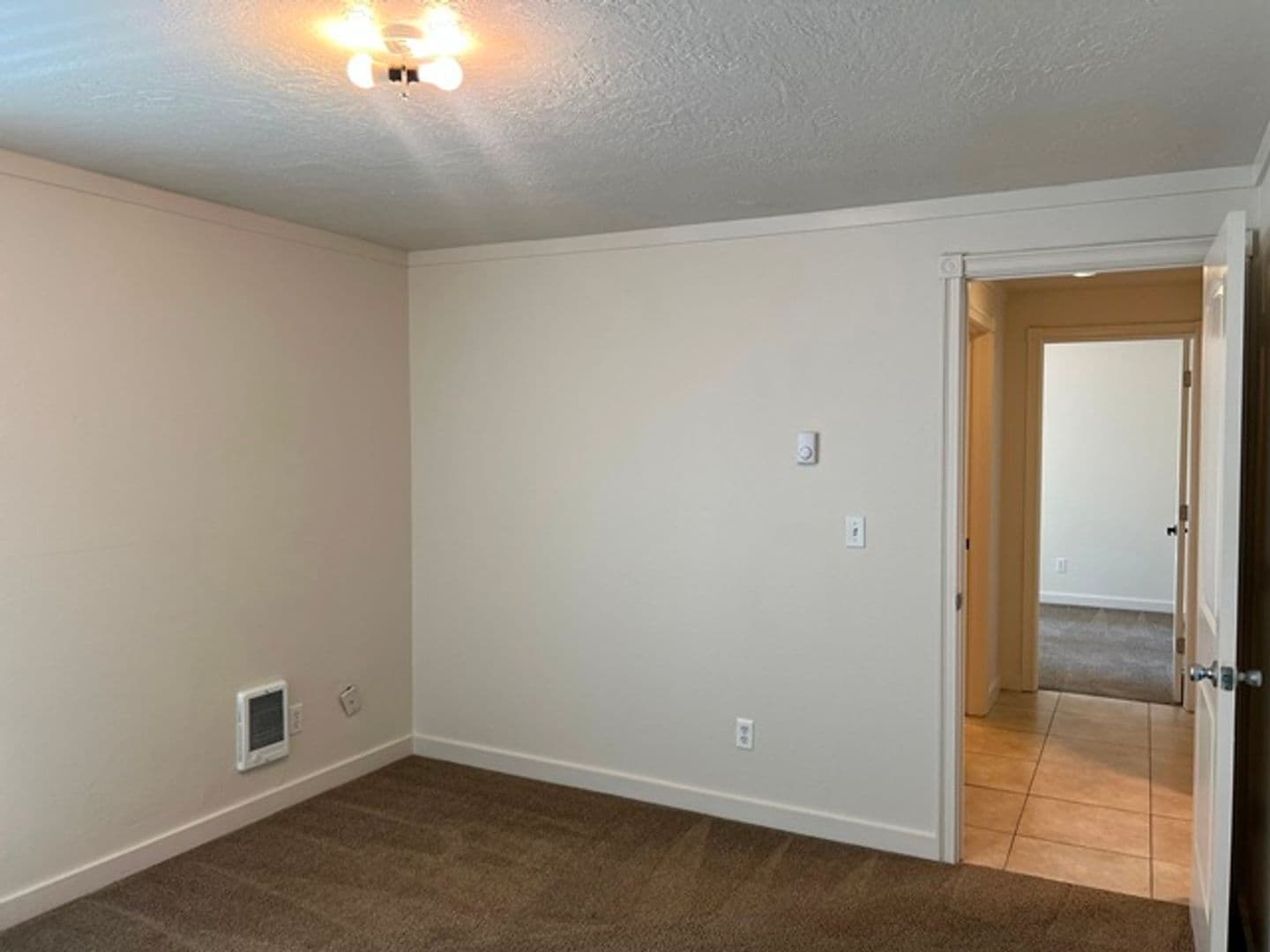 Stayton House: 1274 E Santiam St