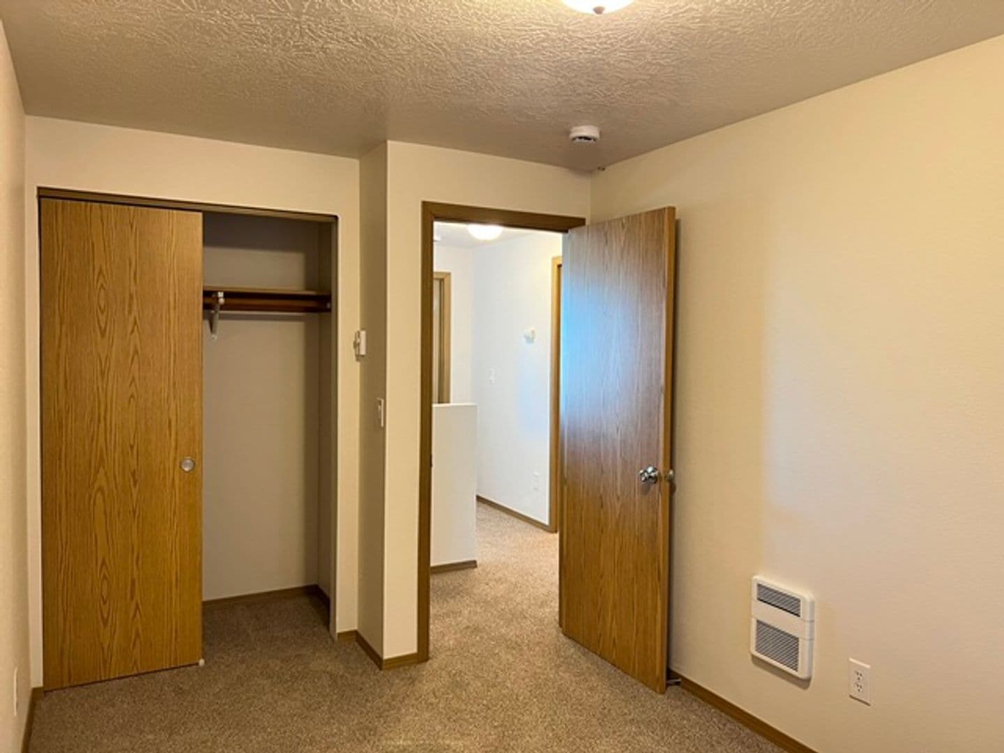 Aumsville Apartment: 425-449 N 1st St