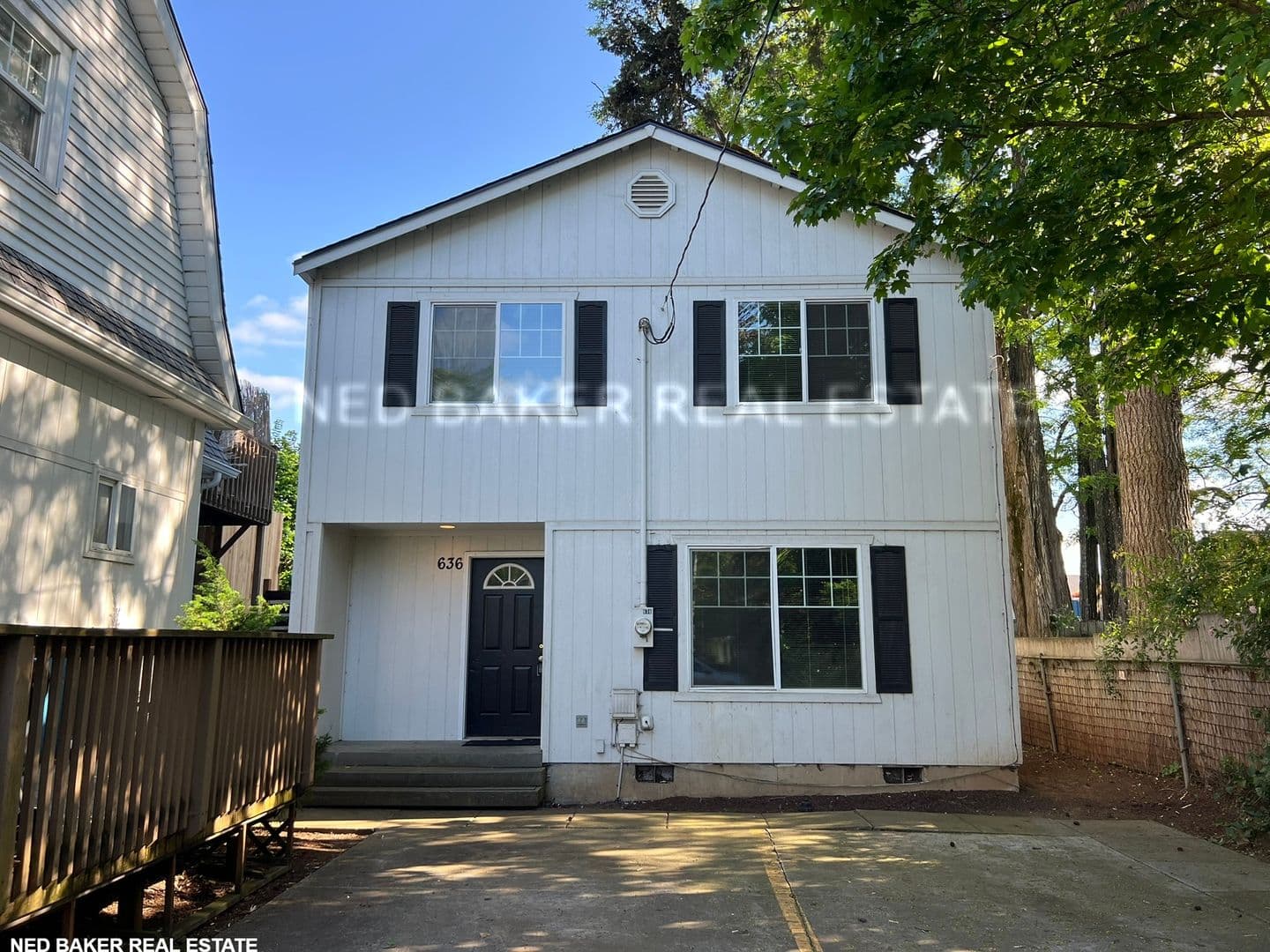 Salem Apartment: 620-636 Browning Ave S