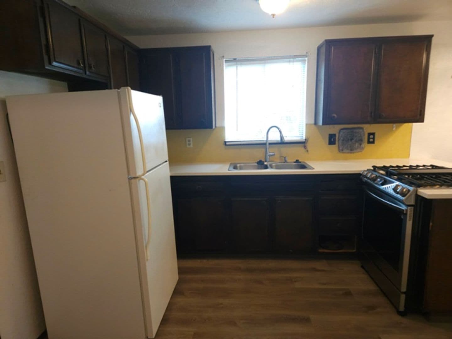 Salem Apartment: 263/267 20th St SE