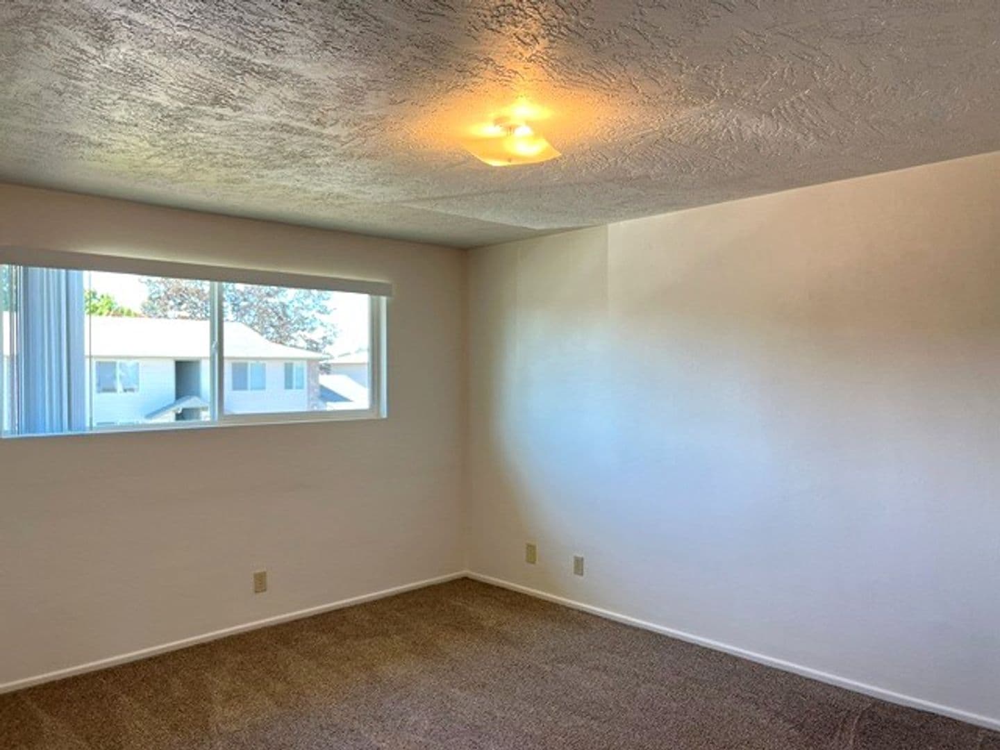 Stayton Apartment: 1125 Wyatt Ave