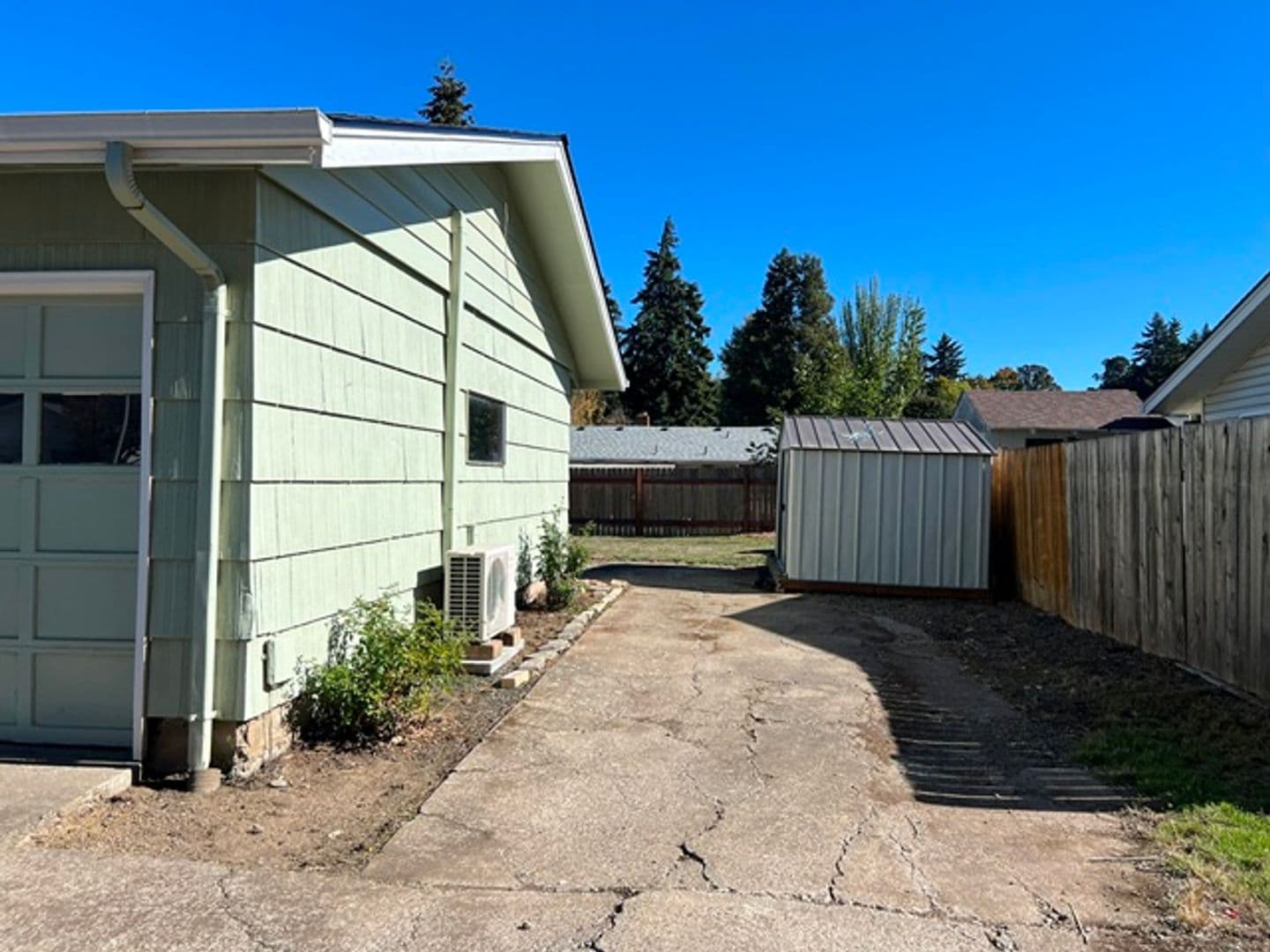 Keizer House: 4710 12th Ave NE