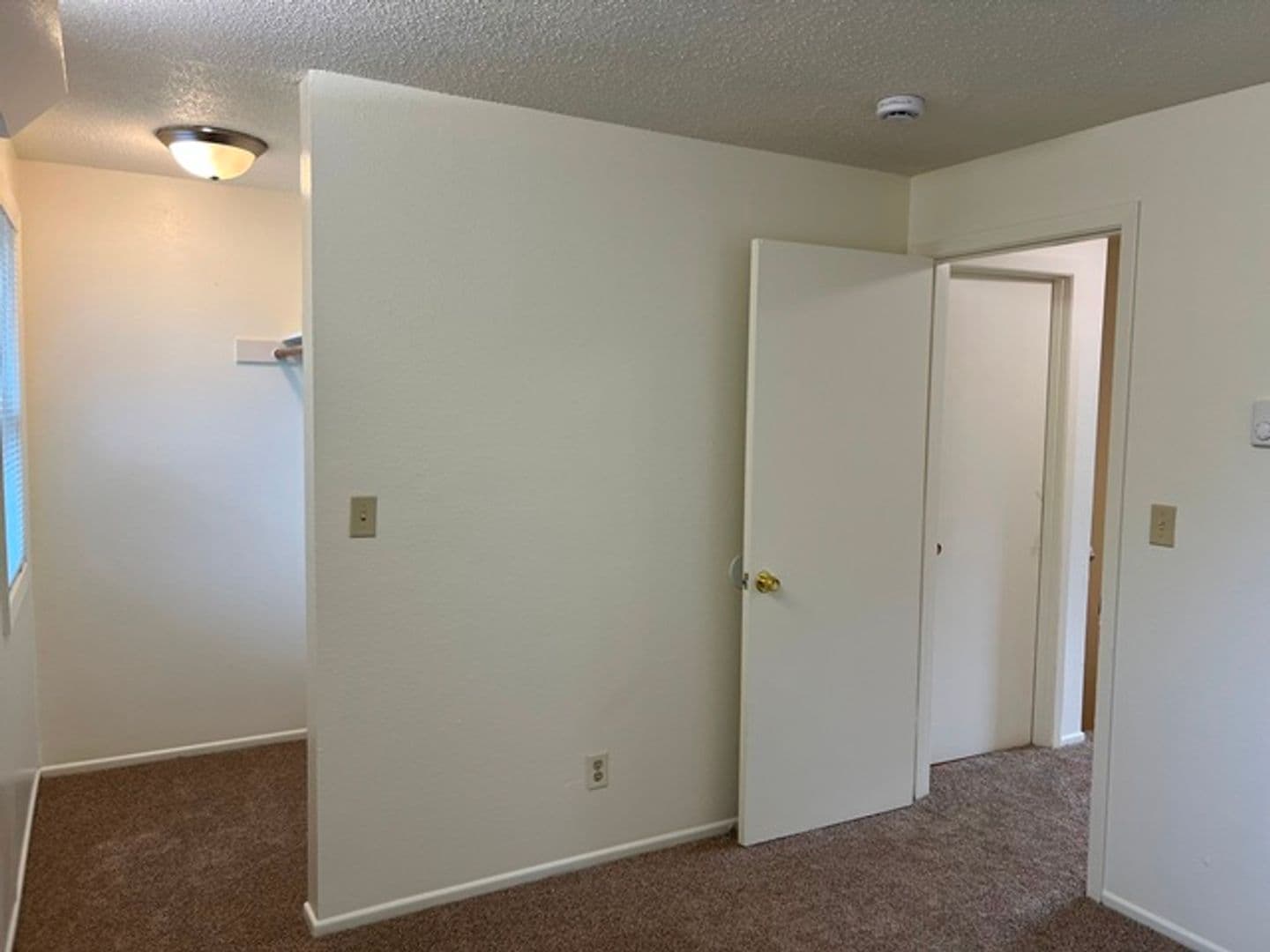 Salem Townhome: 251-263 Miller St S