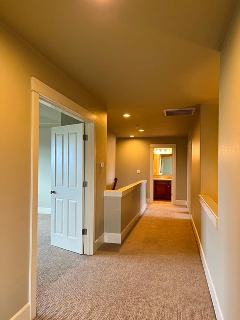 Salem House: 2710 Eagles Eye Ave NW