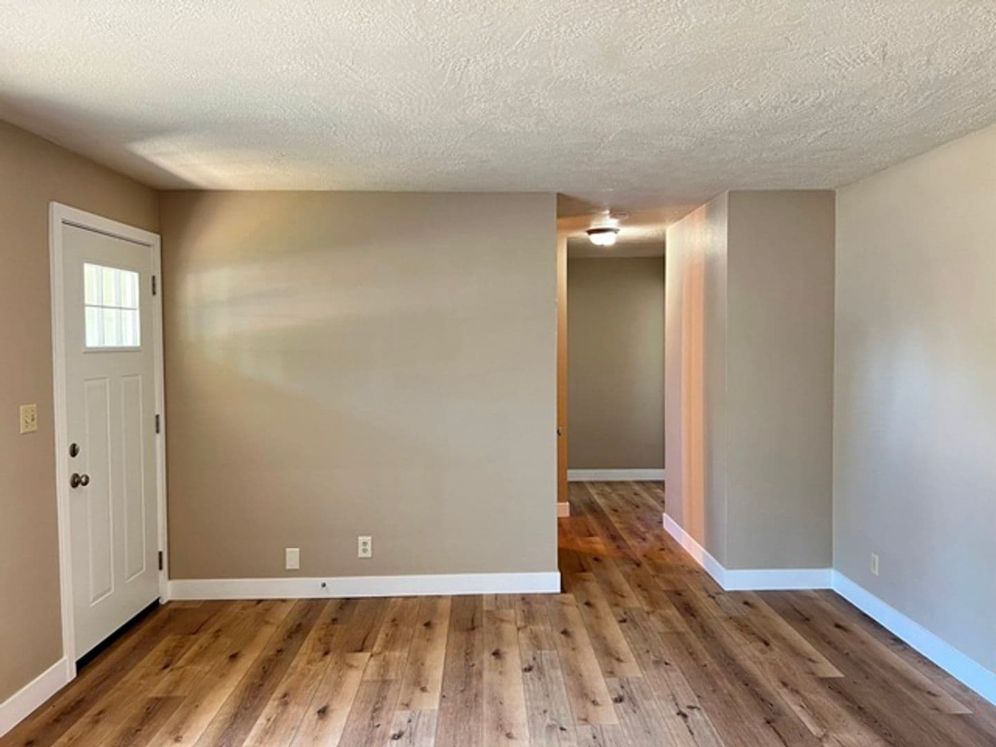 Keizer House: 4710 12th Ave NE