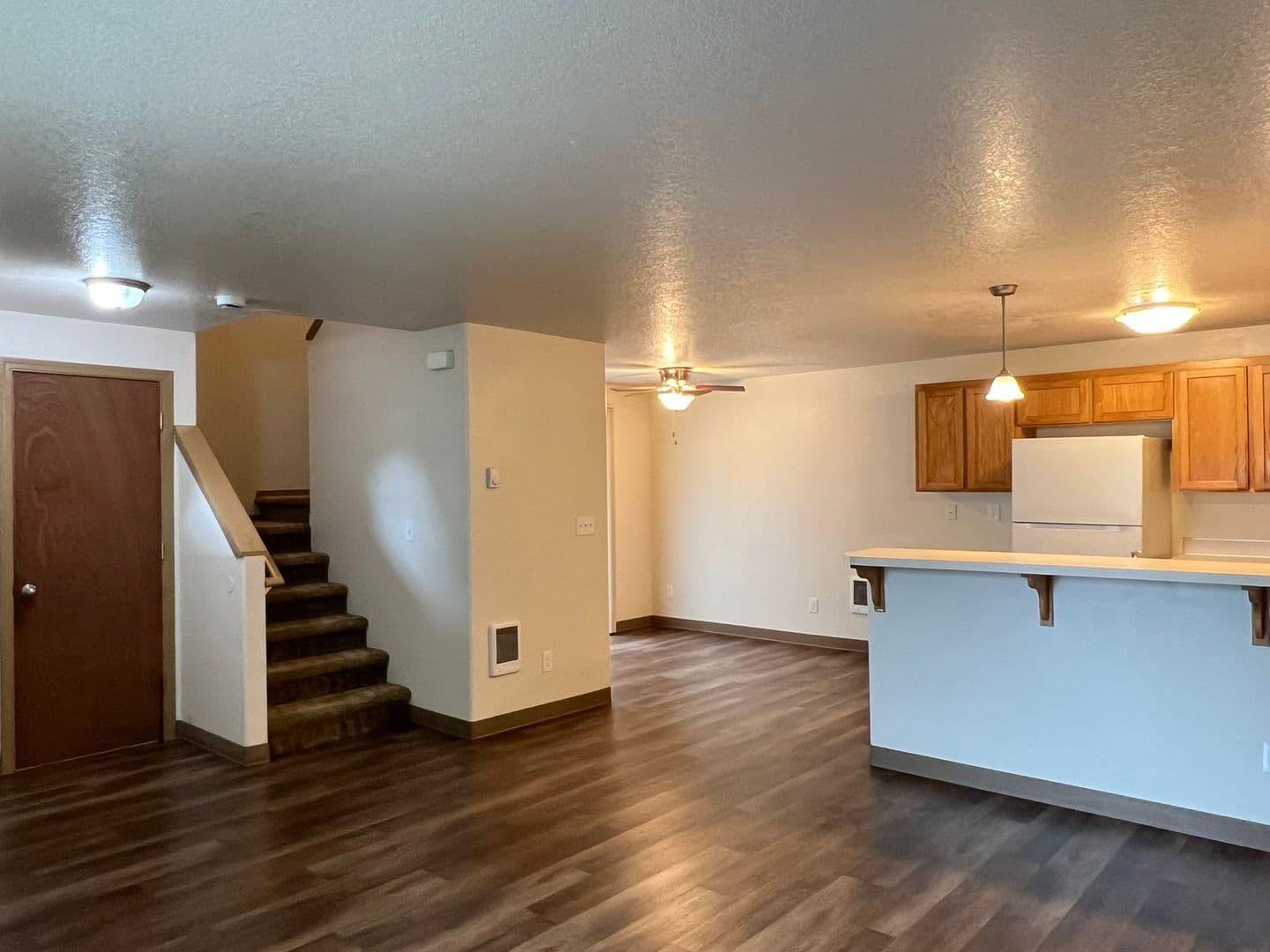 Salem Apartment: 620-636 Browning Ave S