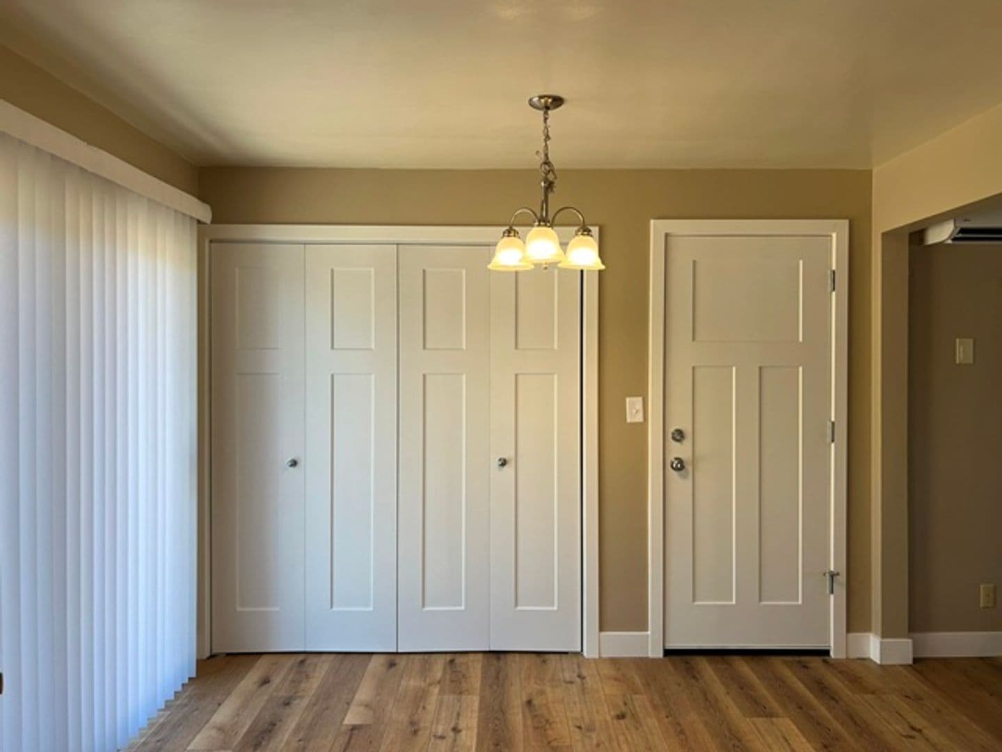 Keizer House: 4710 12th Ave NE