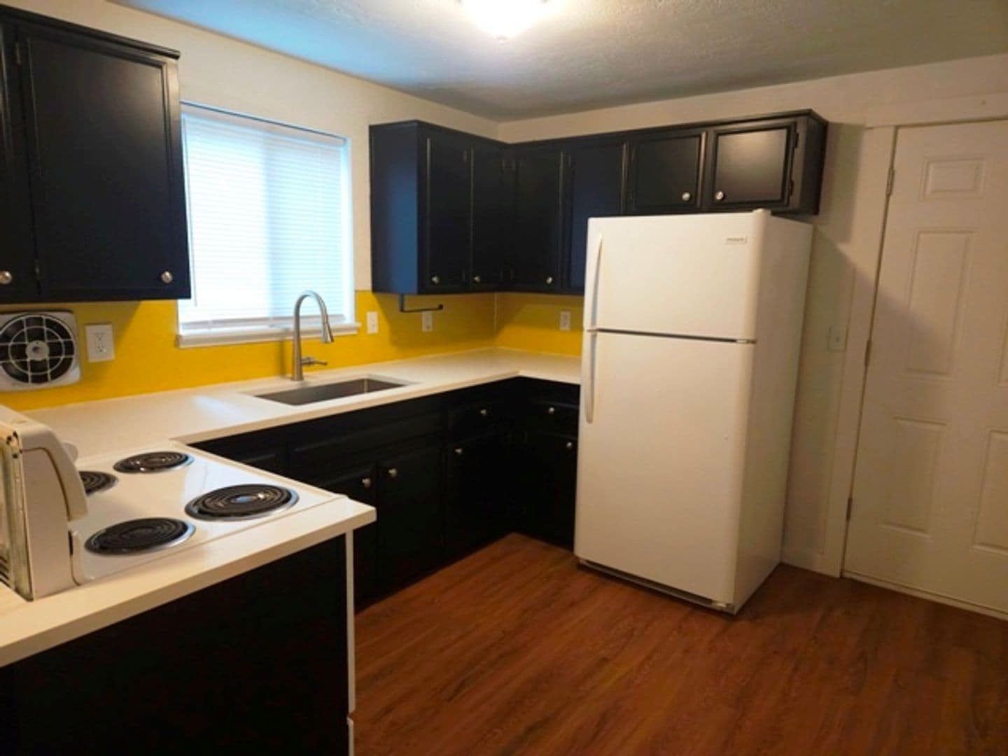 Salem Apartment: 263/267 20th St SE