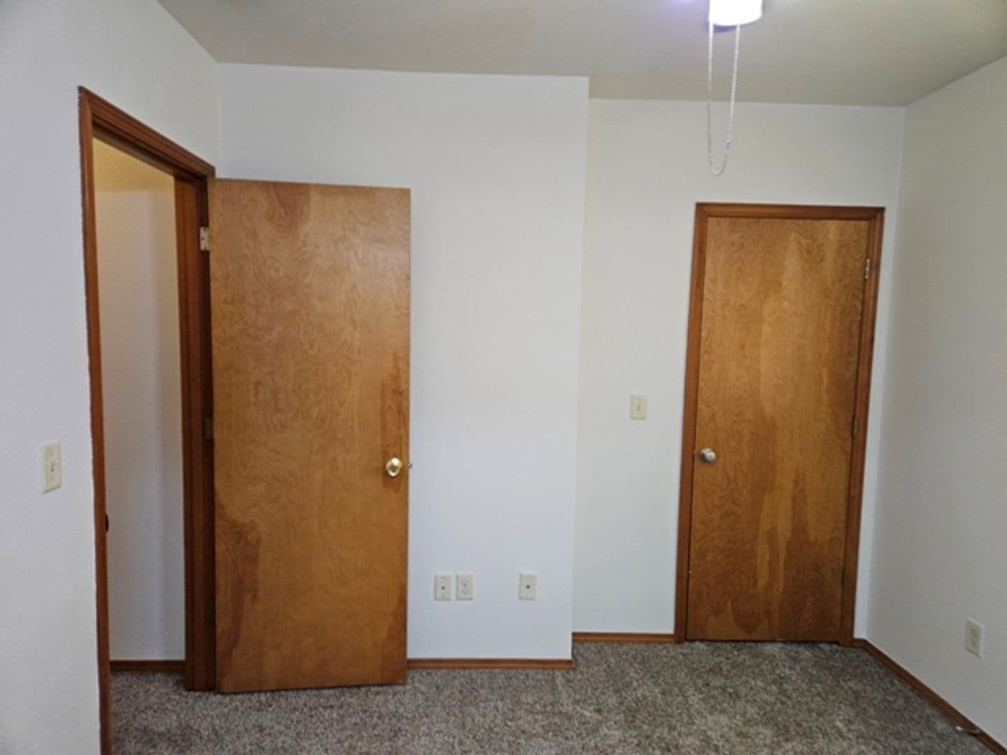 Salem House: 515 19th St SE