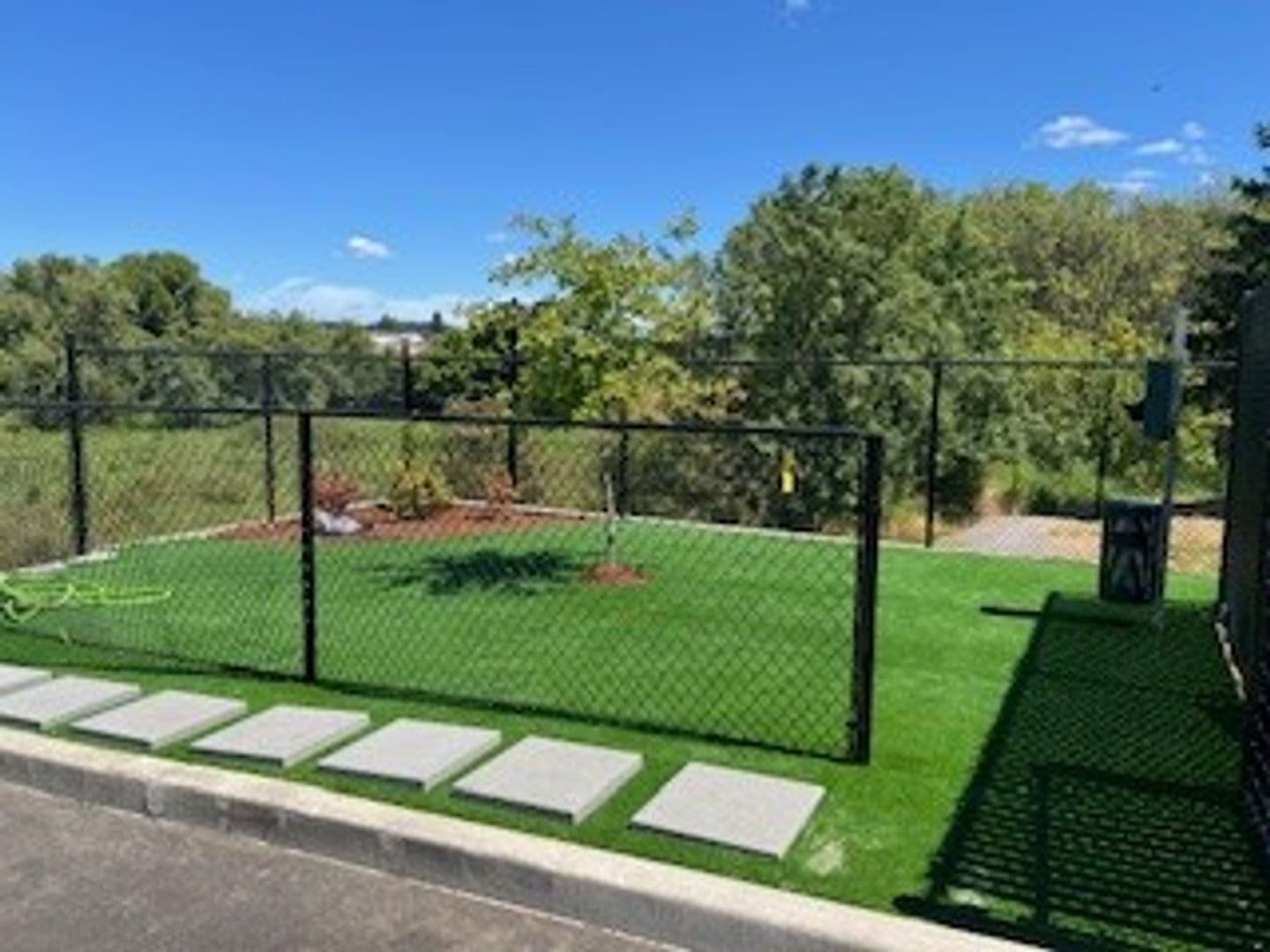 Carlton Apartment: 354 S 8th St #22