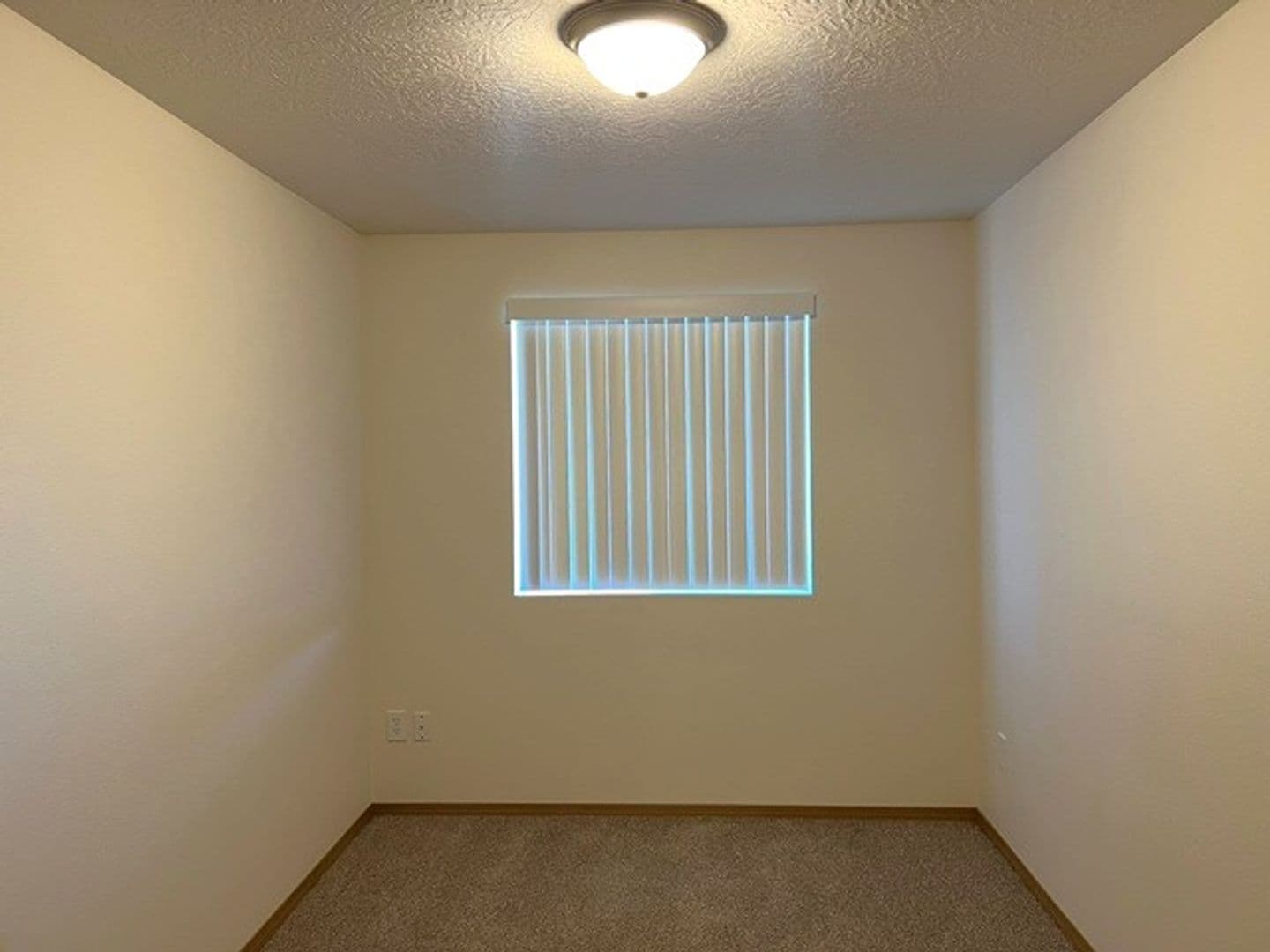 Aumsville Apartment: 425-449 N 1st St