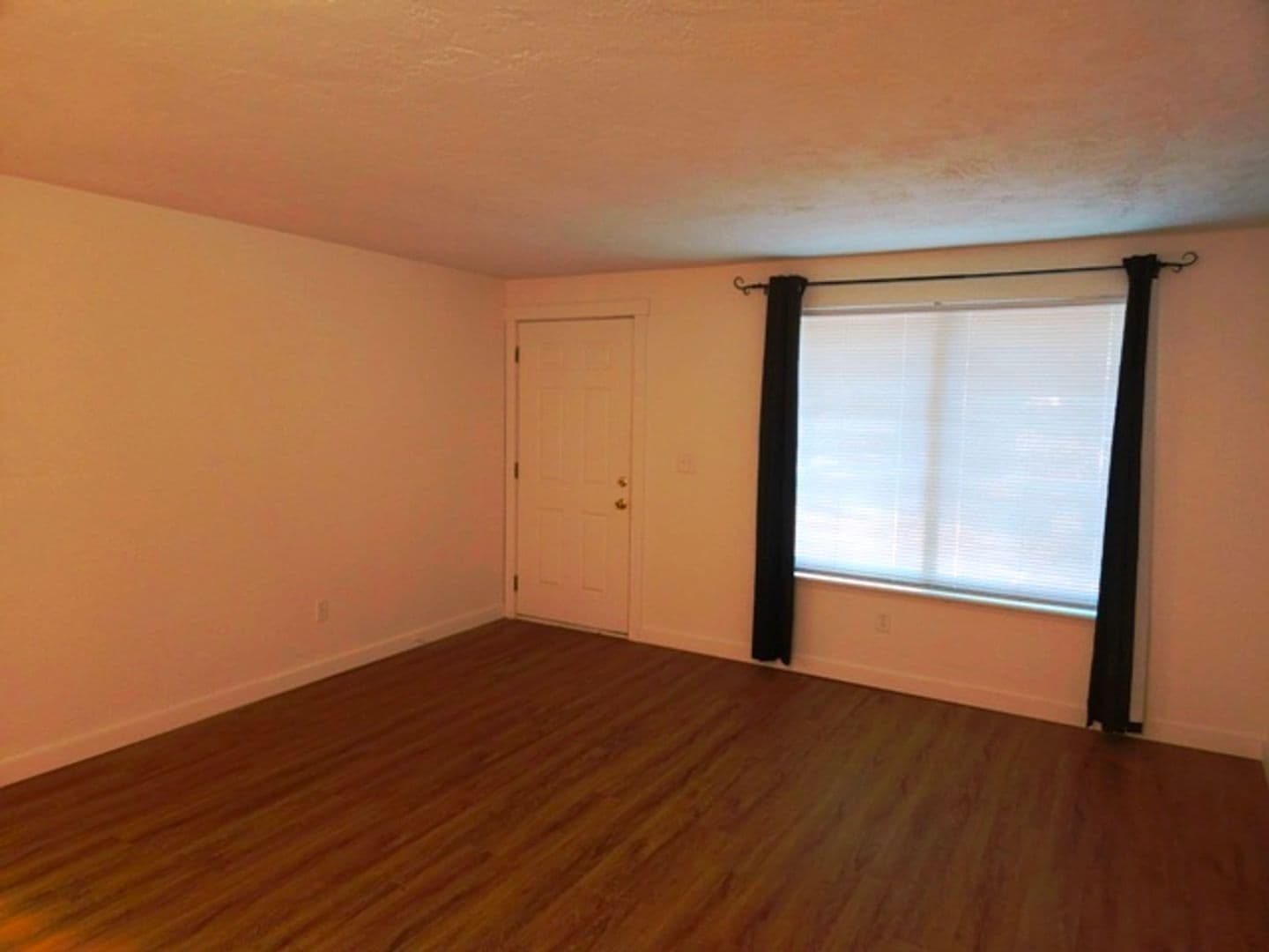 Salem Apartment: 263/267 20th St SE