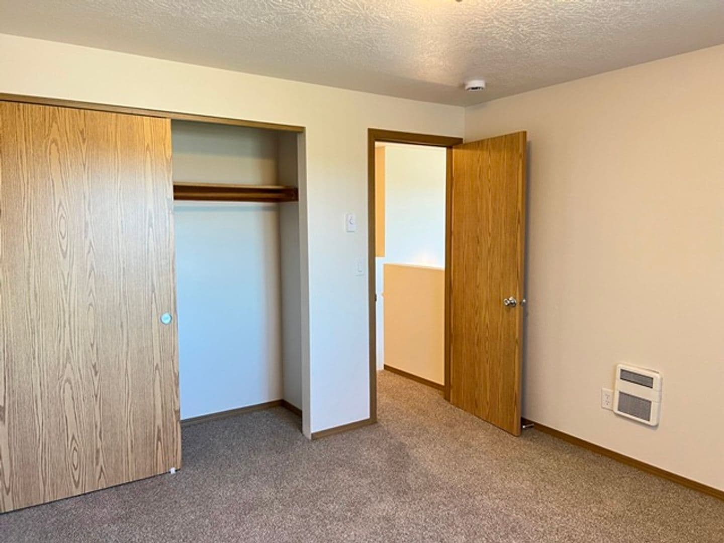 Aumsville Apartment: 425-449 N 1st St